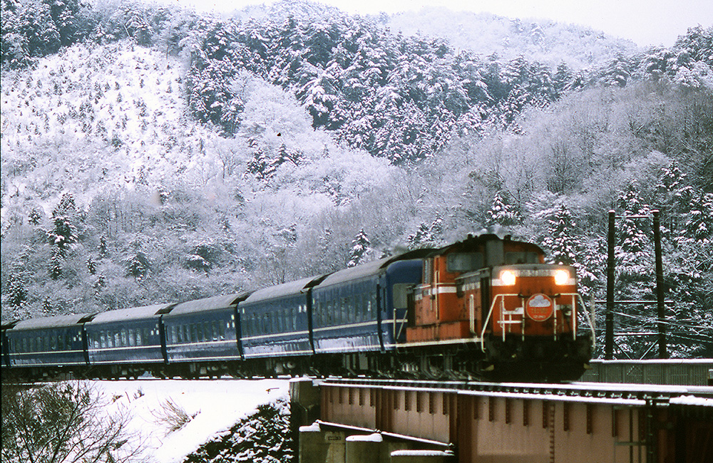 出雲 | 鉄道写真 四季の中を走る鉄道車両